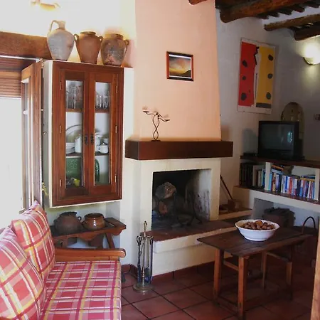 Cortijo Los Castanos Holiday home *